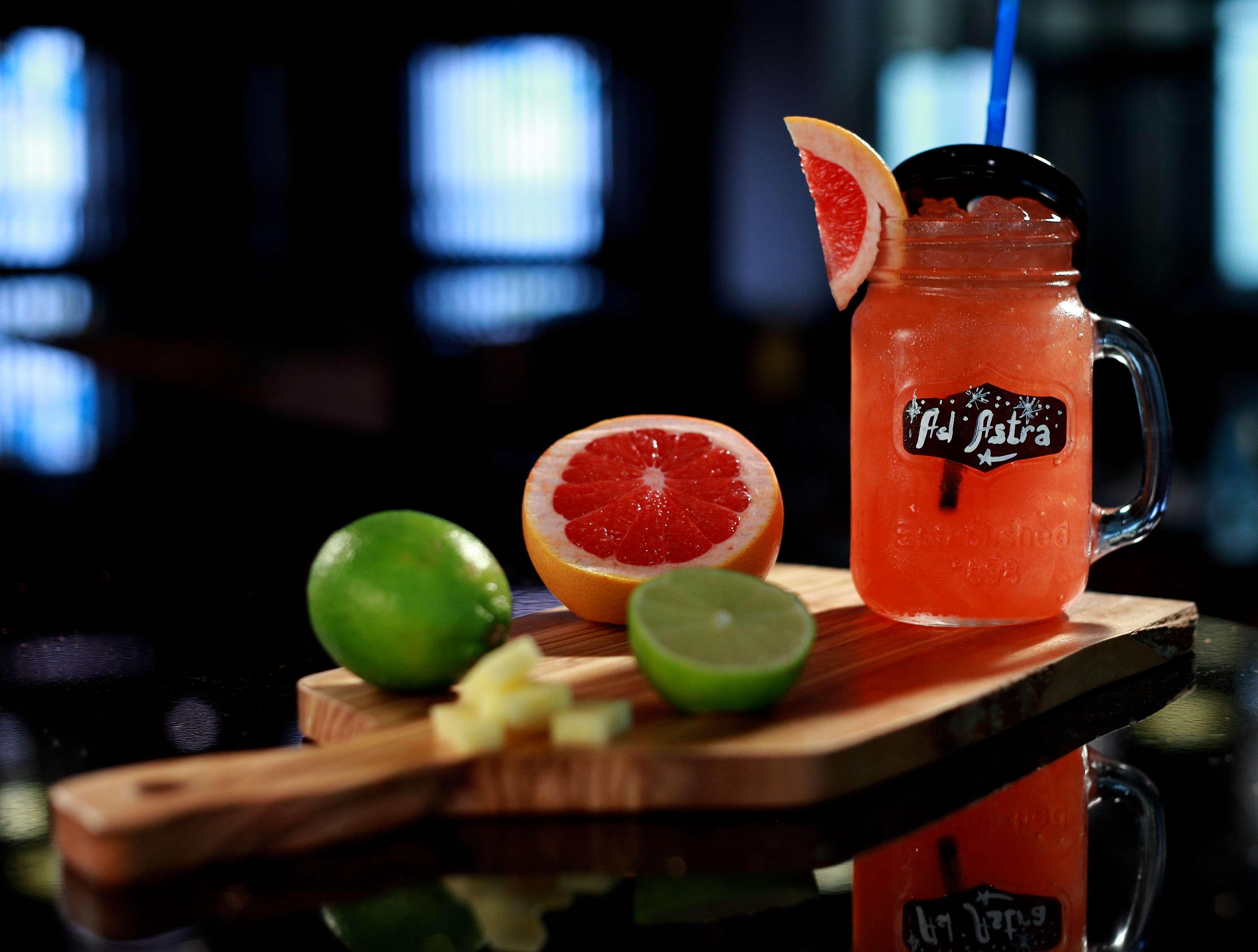 Radisson Blu Hotel Jerevan Eksteriør bilde A grapefruit Paloma