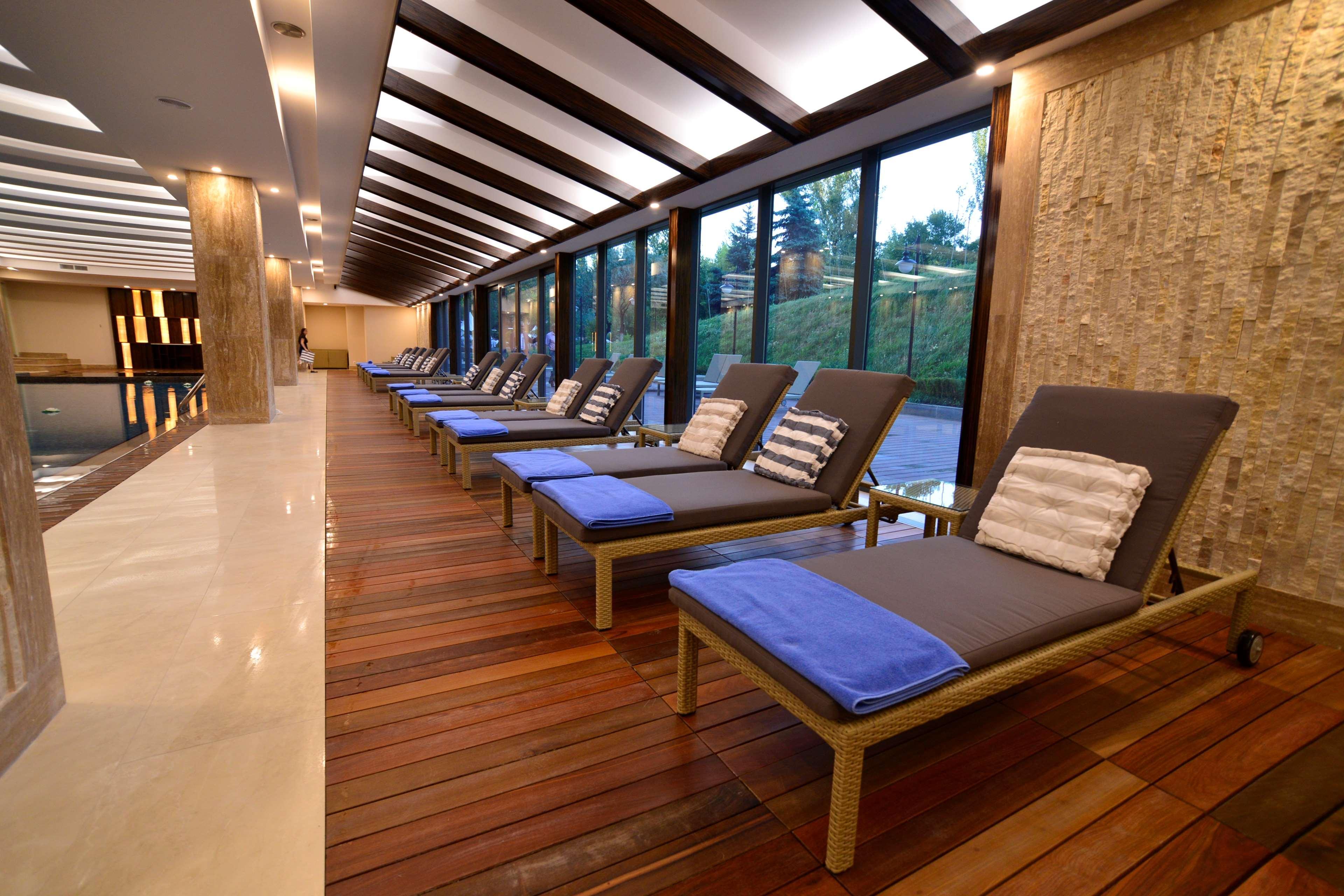Radisson Blu Hotel Jerevan Eksteriør bilde The spa at the InterContinental